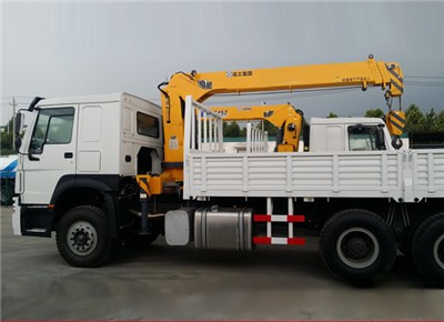 HOWO Chassis with 8T/10T Crane