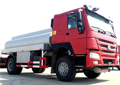 SINOTRUK HOWO 12CBM Fuel Tanker Truck