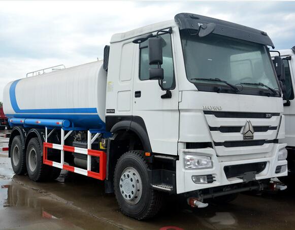 SINOTRUK HOWO 6x4 Water Tank Truck – 20 CBM